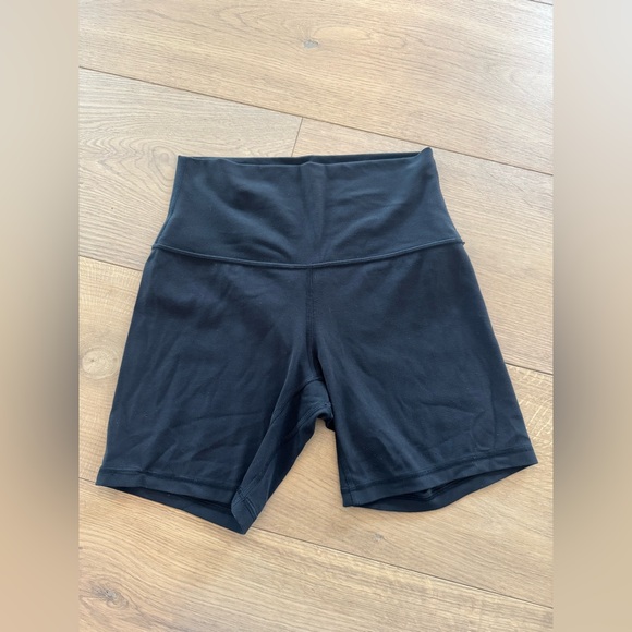lululemon athletica Black Bike Shorts - Picture 2 of 3